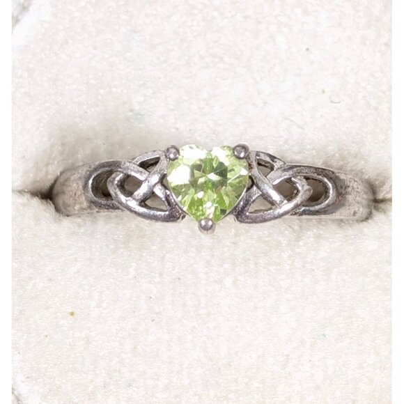 Green CZ Heart Solitaire Ring Celtic Band Sterling Silver 925 Size 6.5 - Picture 1 of 5